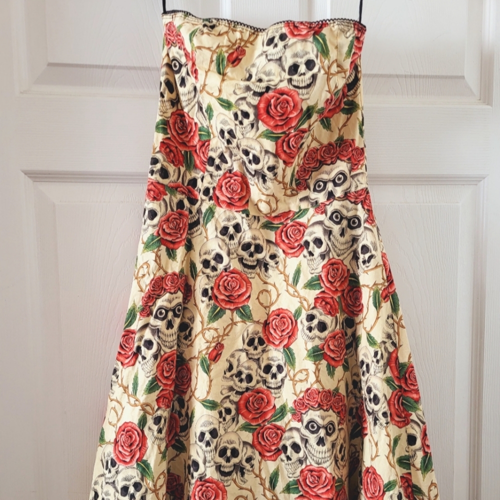 Strapless dress